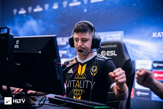 复旦大学通过游戏技术提升VLM通用推理能力的创新探索