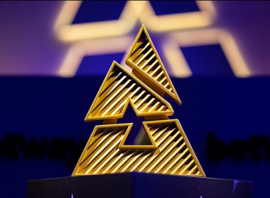 立即参加2025 Pick’em 挑战赛赢取丰厚奖励