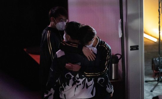 B1ad3带领战队夺得第十二个电竞线下大赛冠军